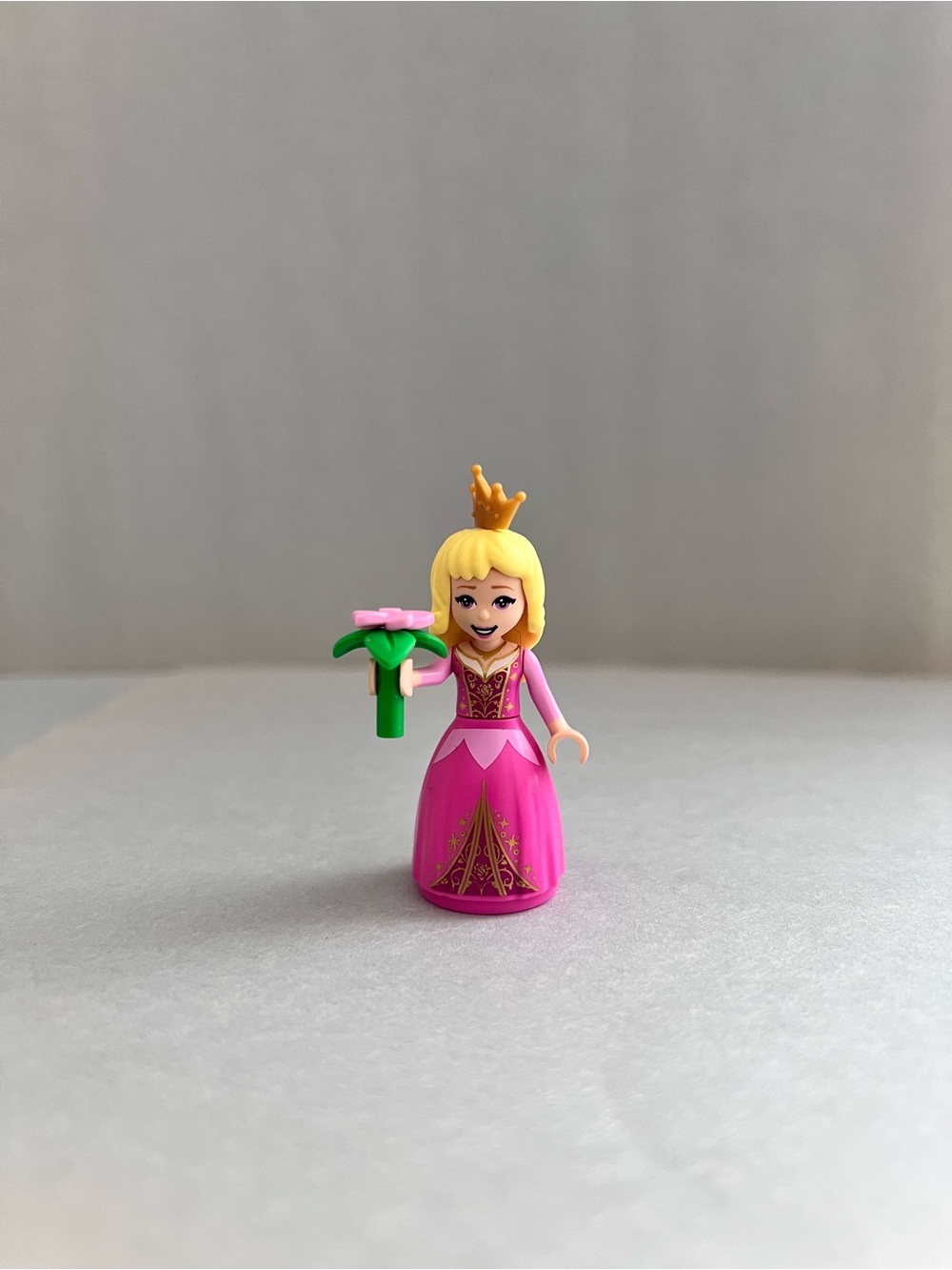LEGO Disney Aurora mini-doll figure